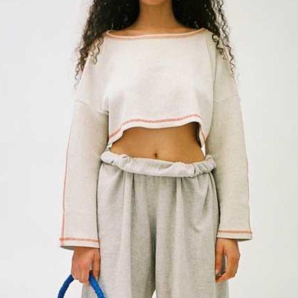 Baserange Nape Crop Pullover